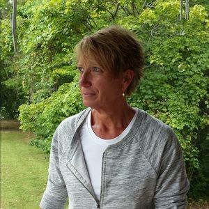 Meet your Posher, Laurie